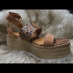 Original crown vintage sandals